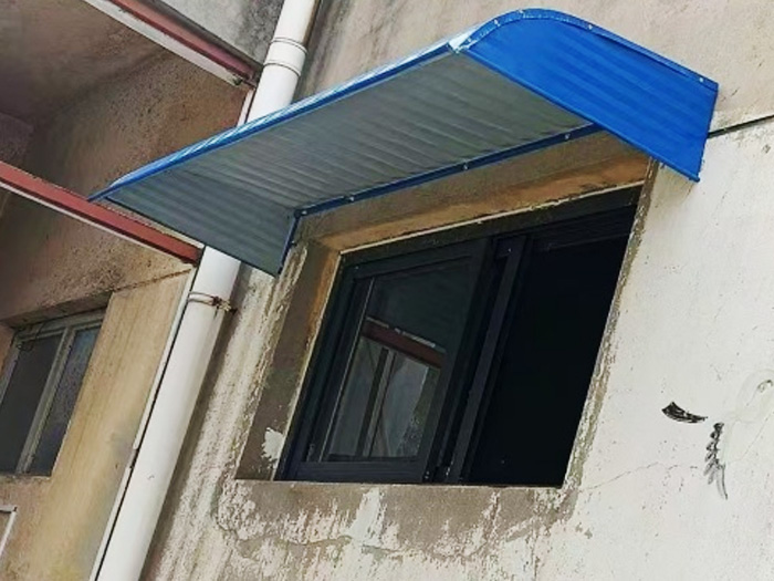 彩钢雨搭